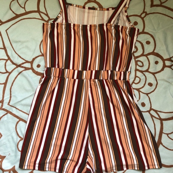 ✨NWOT! Striped Romper | Size Medium - Picture 2 of 7